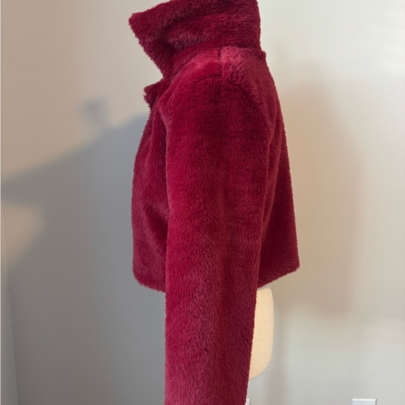 Women's Red Faux Fur Jacket - Picture 5 of 7